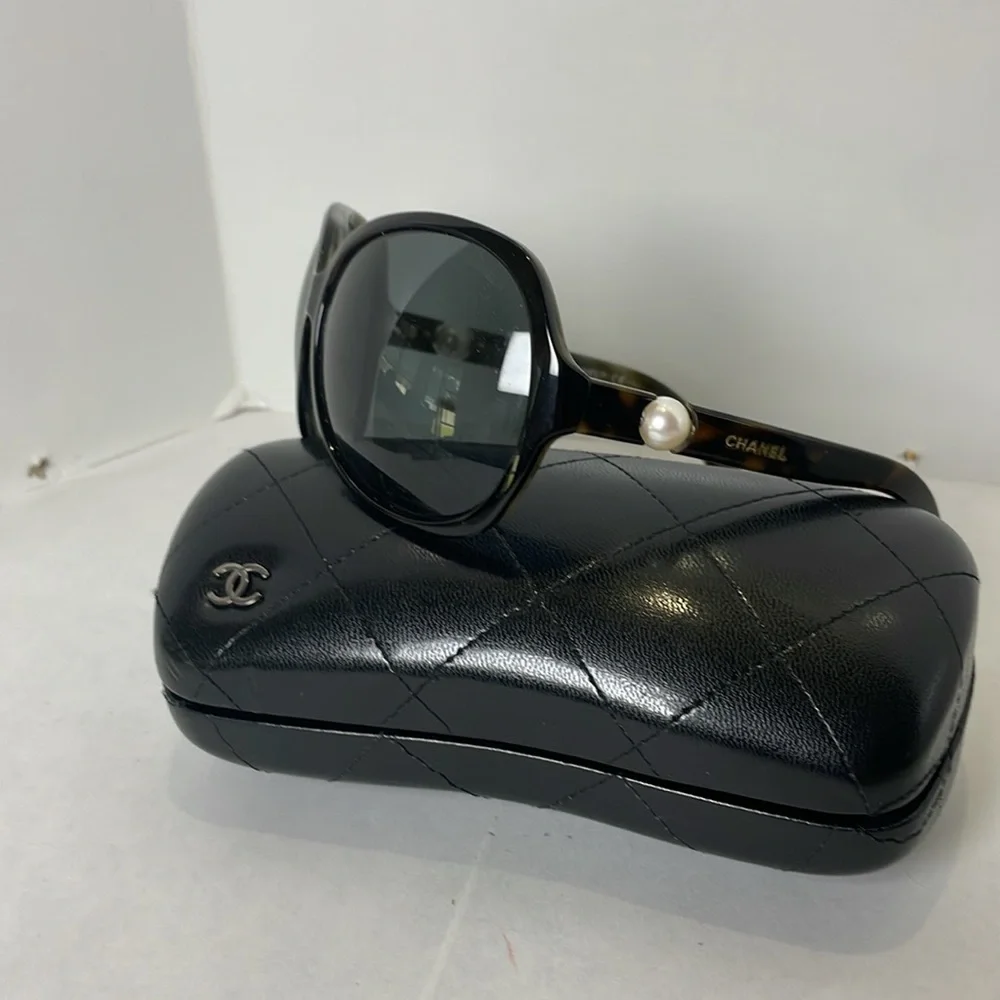 CHANEL‎ COLLECTION PERLE SUNGLASSES MADE IN ITALY POLARIZED LIMITED EDITION